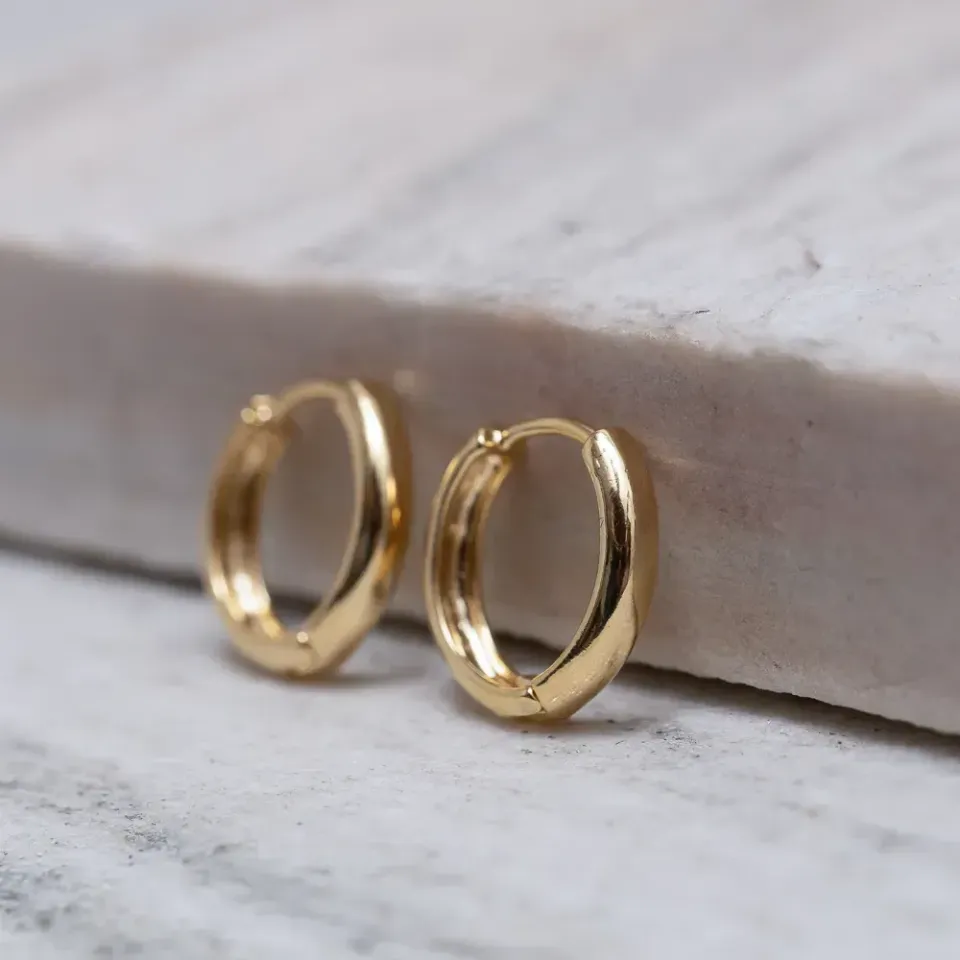 BRINCO ARGOLA M LISA BANHO OURO 18K