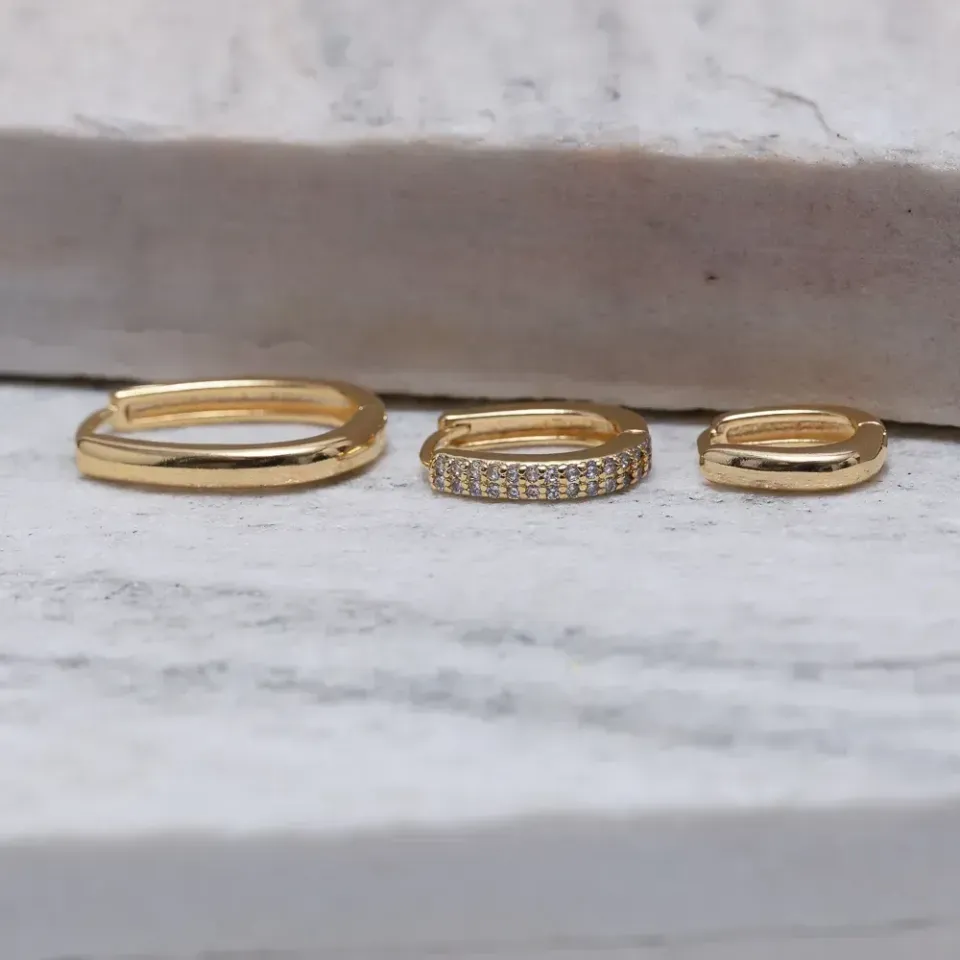 BRINCO ARGOLA P OVAL FINA BANHO OURO 18K