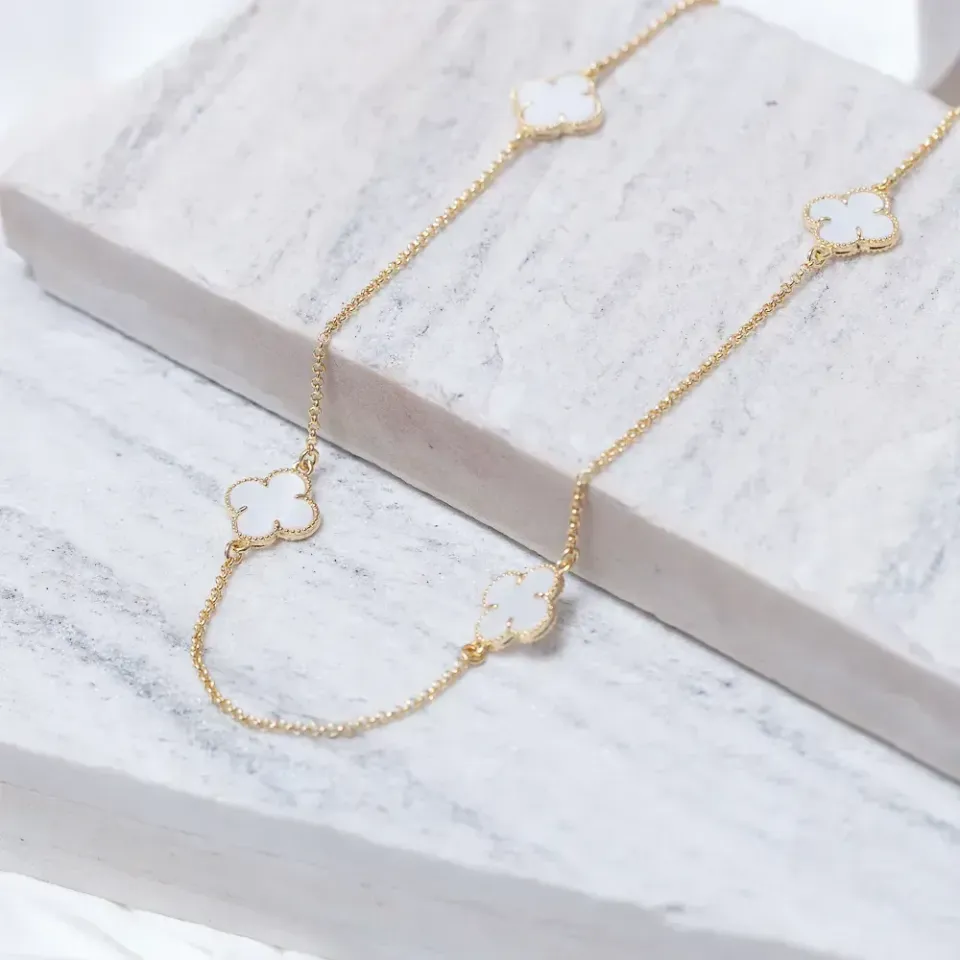 COLAR LONGO VIRGINIA BRANCO PEROLIZADO BANHO OURO 18K