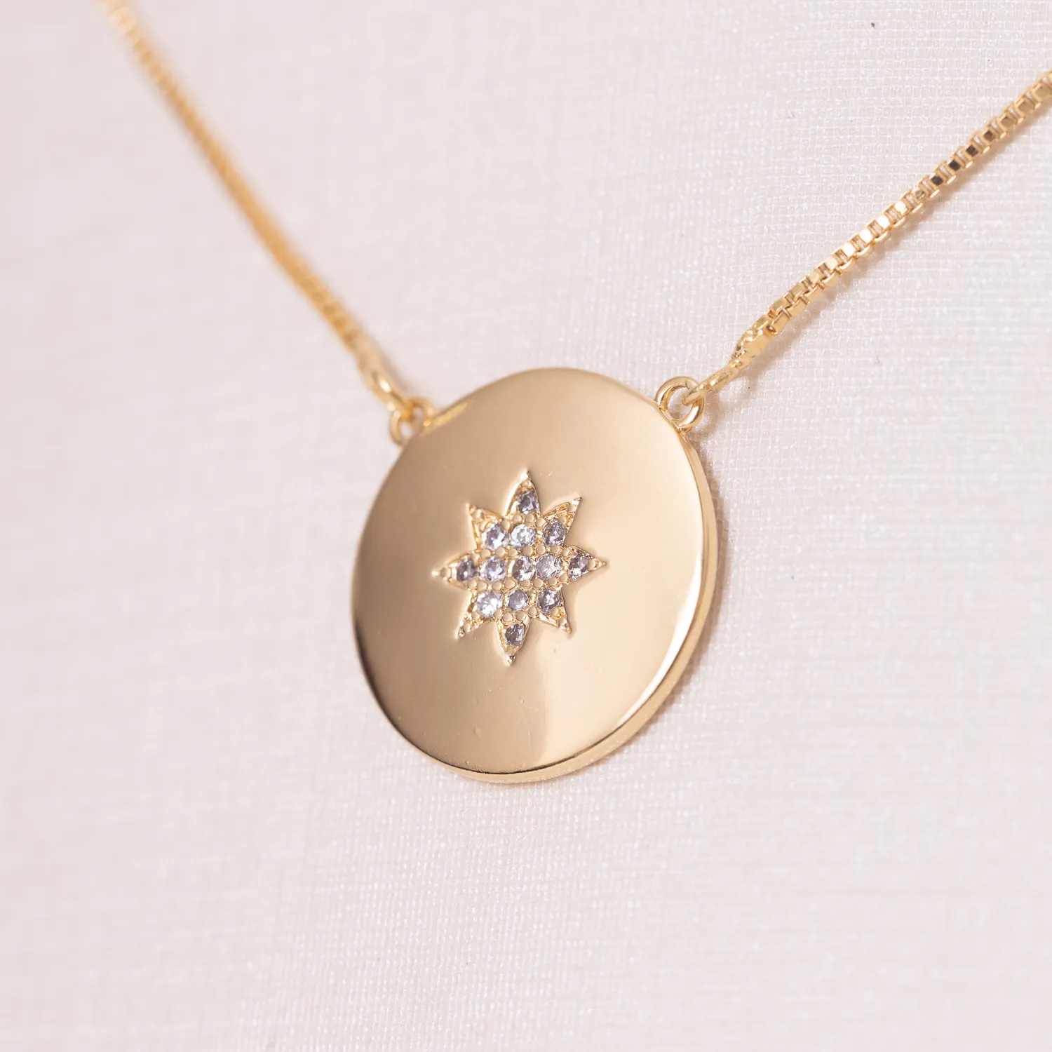 COLAR ESTRELA COM ZIRCÔNIA BANHO OURO 18K