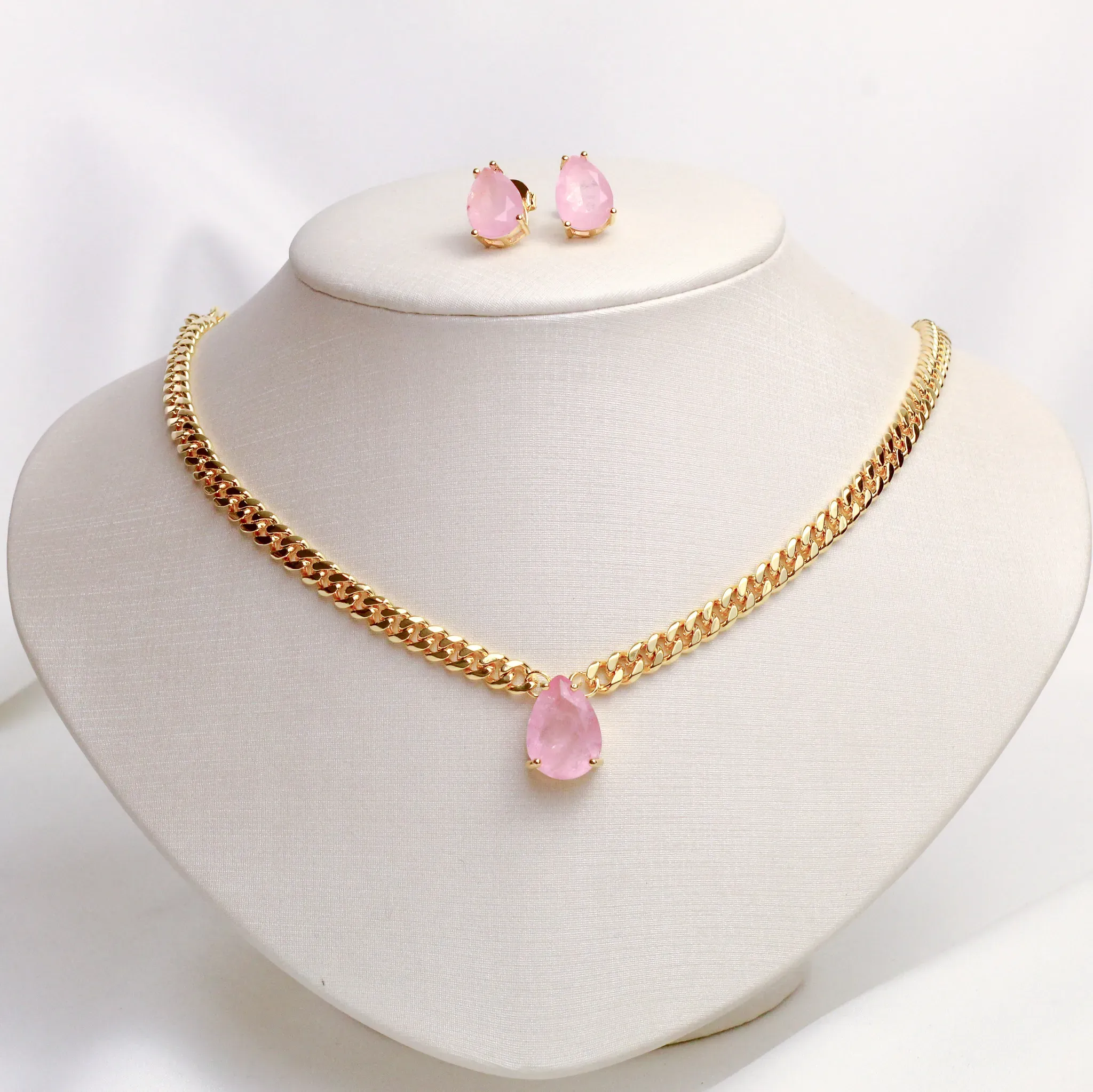 CONJUNTO CORRENTE COM ZIRCÔNIA ROSA CLARO BANHO OURO 18K