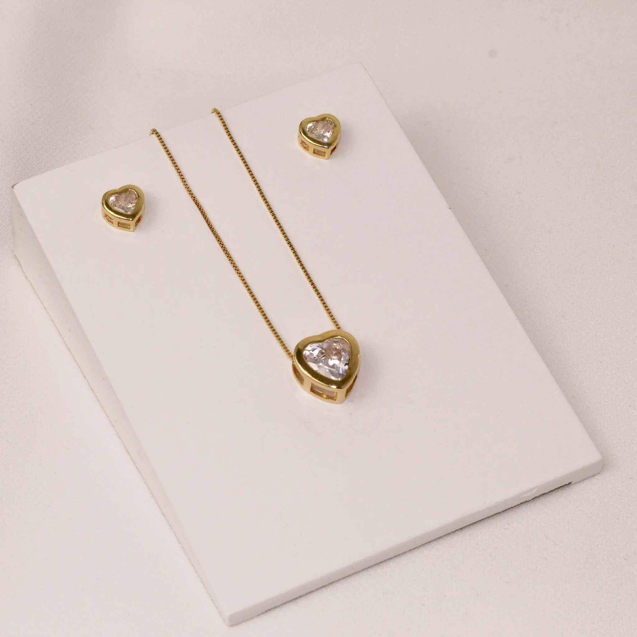CONJUNTO PONTO DE LUZ CORAÇÃO BANHO OURO 18K