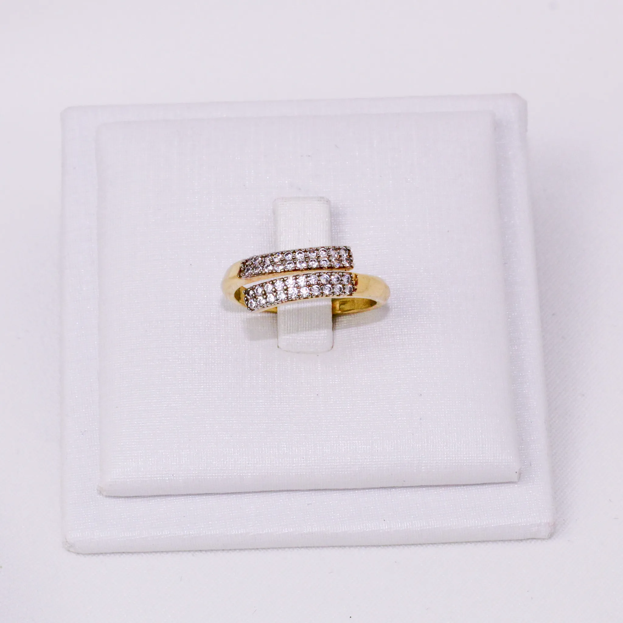 ANEL ZIRCÔNIA COM CANETA RÓDIO BRANCO BANHO OURO 18K