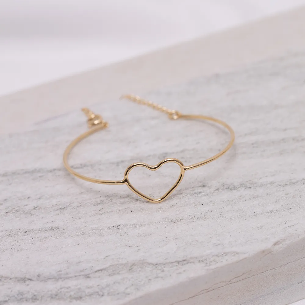 BRACELETE LISO COM CORAÇÃO GRANDE  BANHO OURO 18K