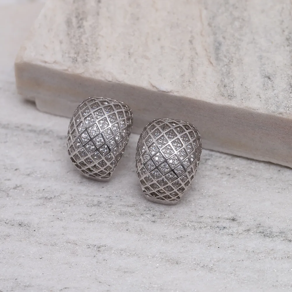 BRINCO MEIA ARGOLA COM ZIRCÔNIA BANHO OURO BRANCO