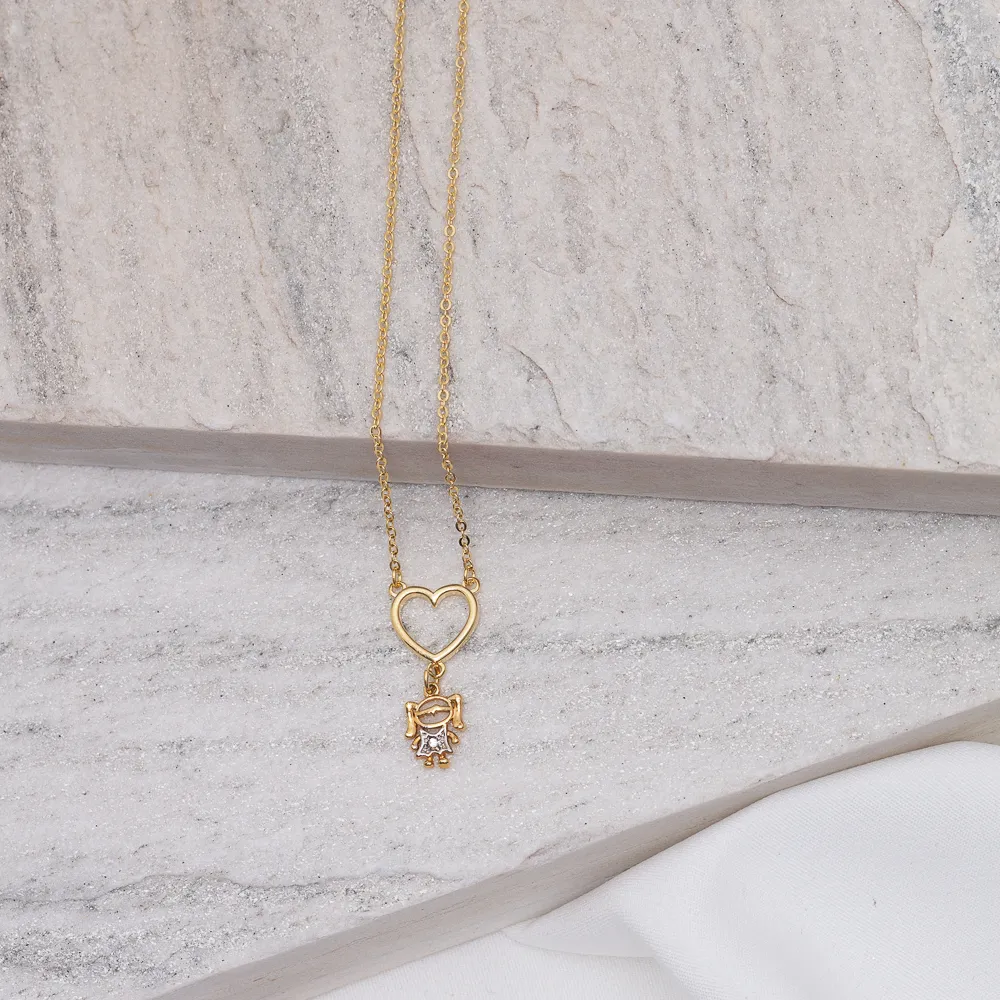 COLAR FILHA COM CORAÇÃO VAZADO LISO BANHO OURO 18K