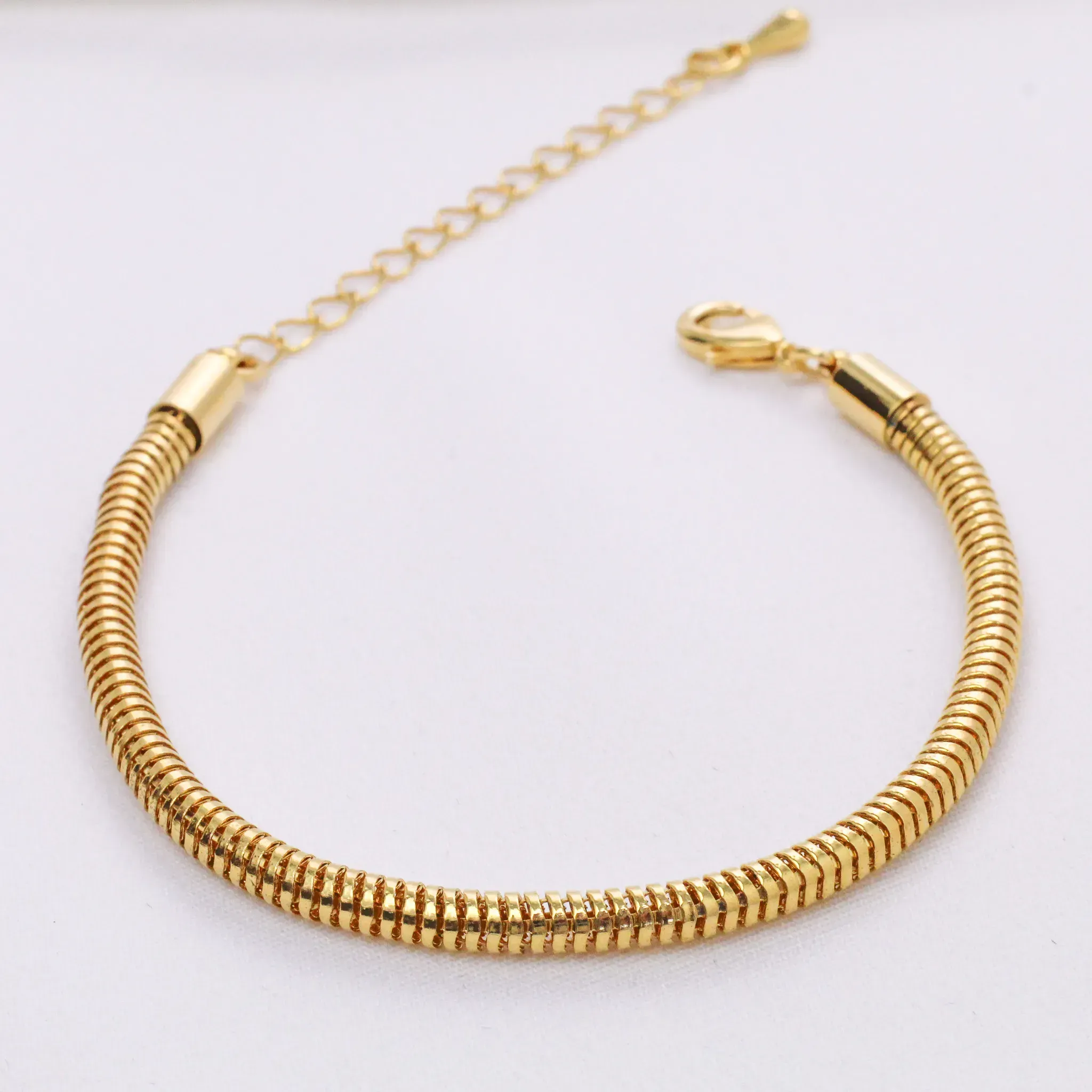 PULSEIRA FIO ALEMÃO OCO M BANHO OURO 18K