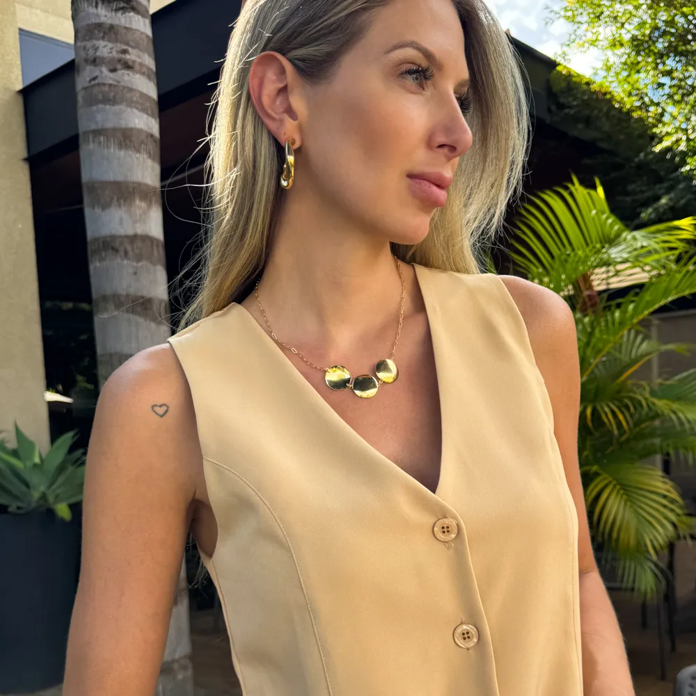 CHOKER CARTIER COM BOLAS LISAS BANHO OURO 18K
