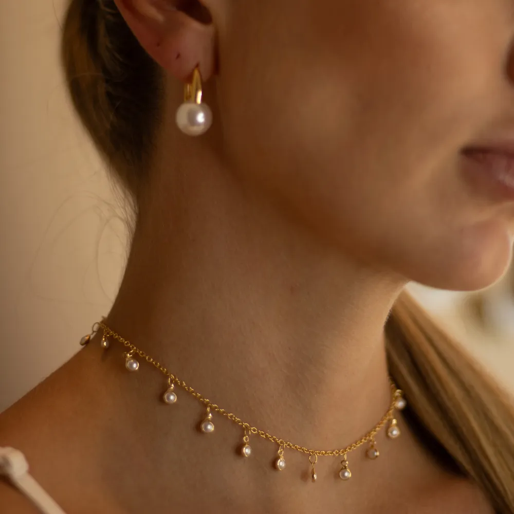 CHOKER COM PÉROLAS BANHO OURO 18K