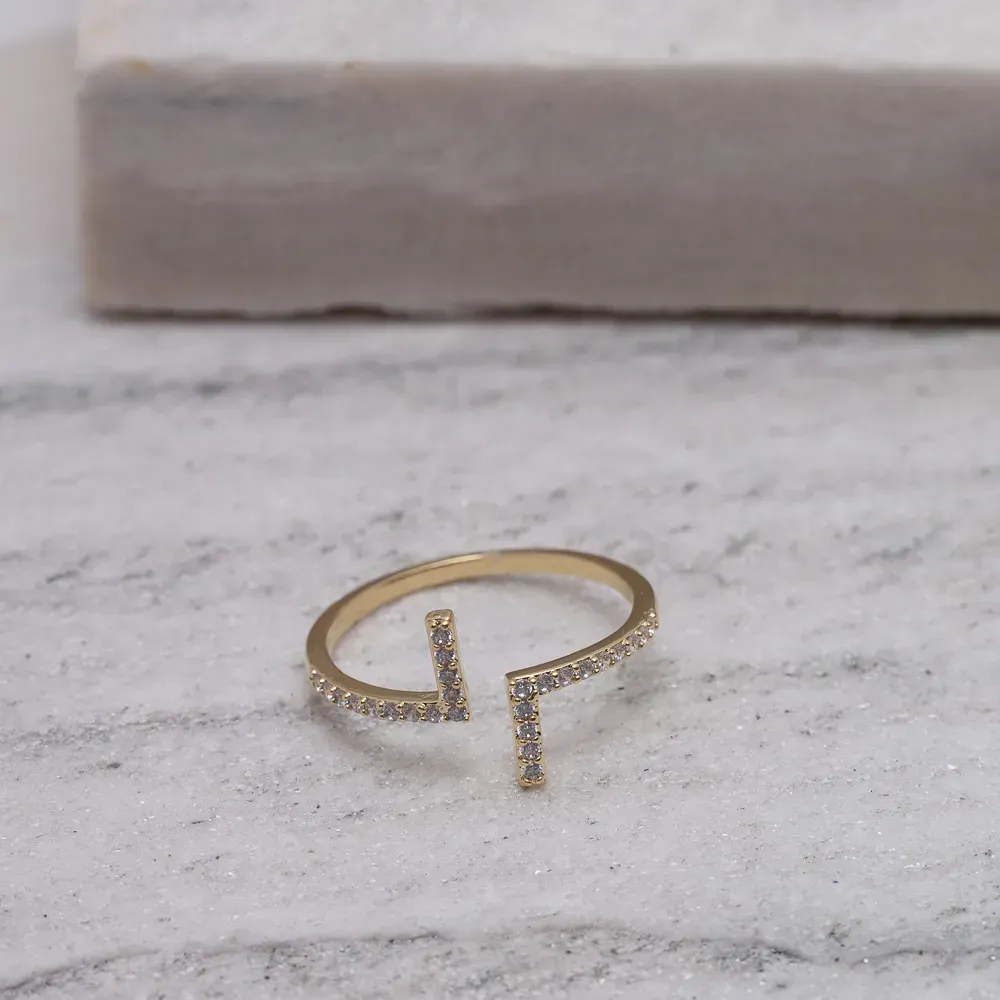 ANEL REGULÁVEL ABERTO COM ZIRCÔNIAS BANHO OURO 18K