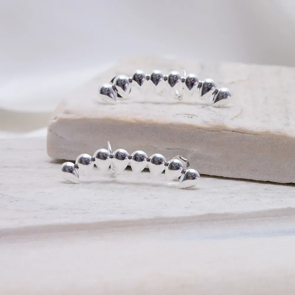 BRINCO EAR CUFF GRANDE COM GOTAS LISAS BANHO PRATA