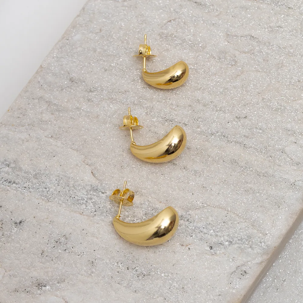 BRINCO GOTA LISA OCA M BANHO OURO 18K