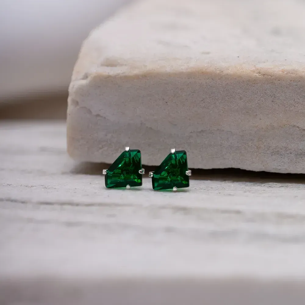 BRINCO PONTO DE LUZ DIAMOND COM ZIRCÔNIA VERDE BANHO PRATA