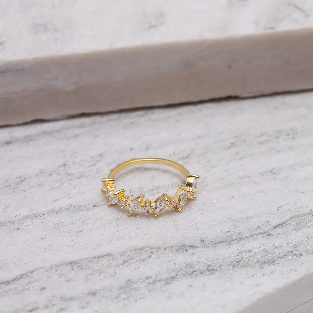 ANEL COROA DELICADO COM ZIRCÔNIAS BANHO OURO 18K