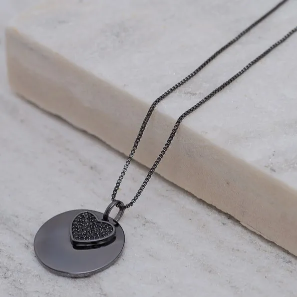 COLAR CORAÇÃO CRAVEJADO COM ZIRCÔNIAS NEGRAS BANHO RÓDIO NEGRO