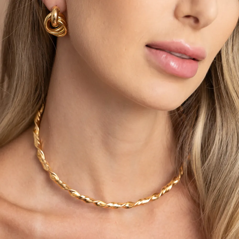 COLAR ARO TORCIDO GROSSO BANHO OURO 18K