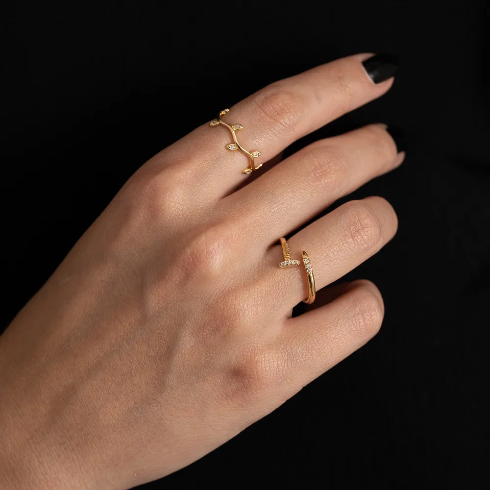ANEL PREGO FINO COM ZIRCÔNIA BANHO OURO 18K