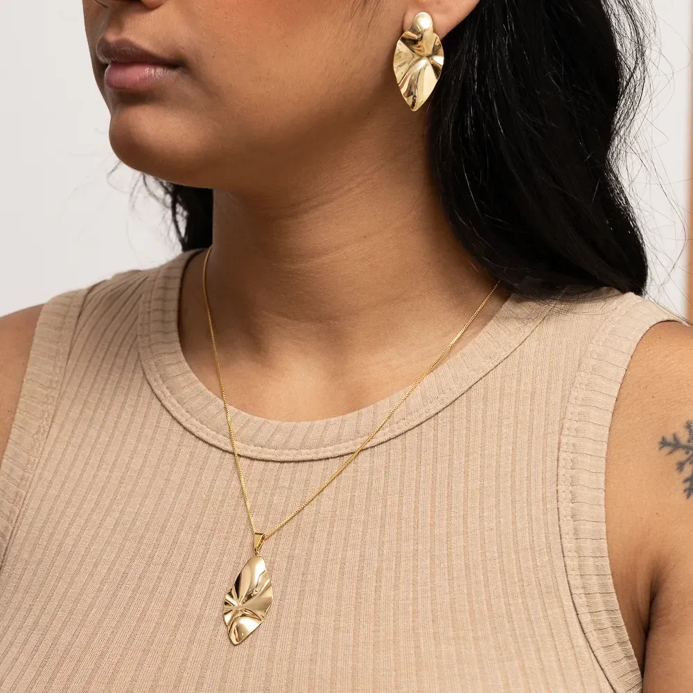 CONJUNTO ORGÂNICO LOSANGO BANHO OURO 18K