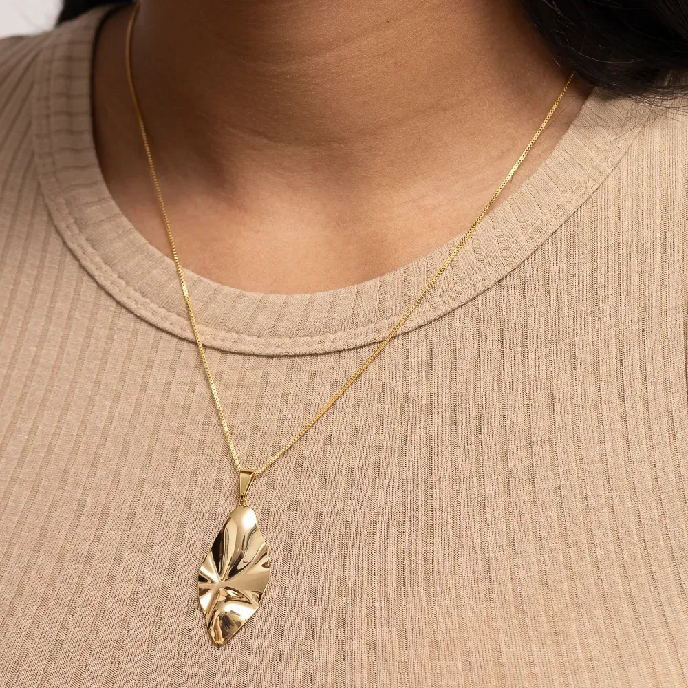 CONJUNTO ORGÂNICO LOSANGO BANHO OURO 18K