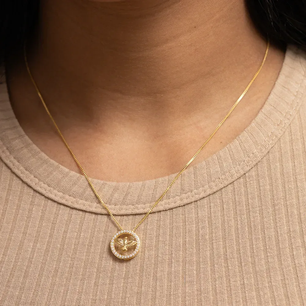 CONJUNTO ESPÍRITO SANTO CRAVEJADO COM ZIRCÔNIAS BANHO OURO 18K