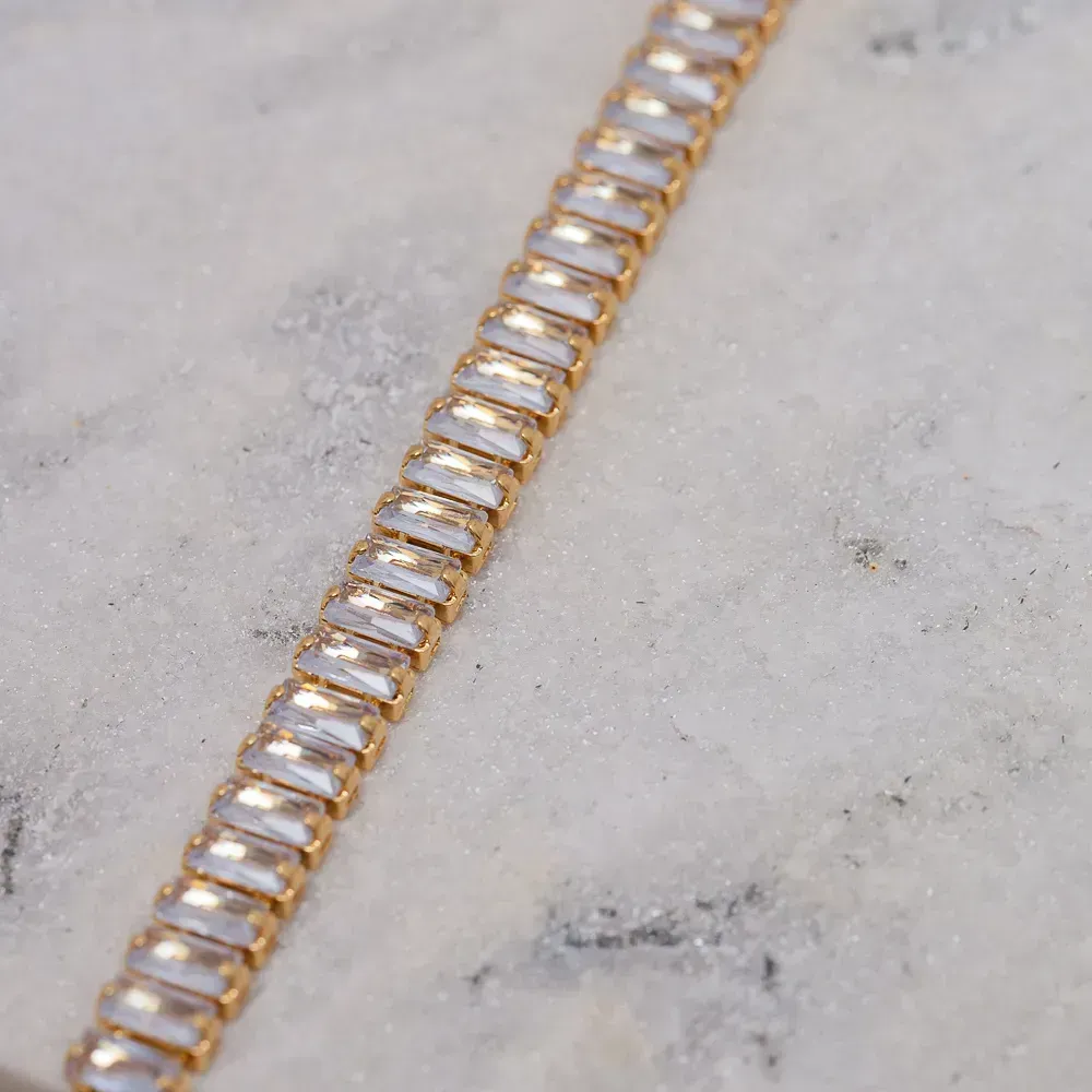 COLAR RIVIERA COM ZIRCÔNIAS NAVETE CRISTAIS BANHO OURO 18K