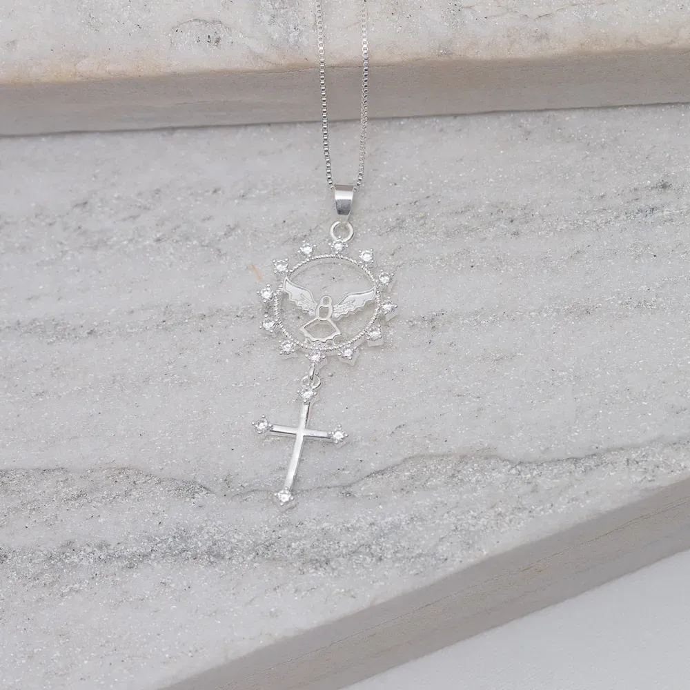 COLAR ESPÍRITO SANTO E CRUZ CRAVEJADOS COM ZIRCÔNIAS CRISTAIS BANHO PRATA
