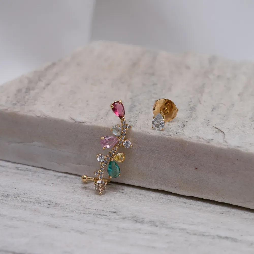 BRINCO EAR CUFF CRAVEJADO COM ZIRCÔNIAS COLORIDAS E PONTO DE LUZ BANHO OURO 18K