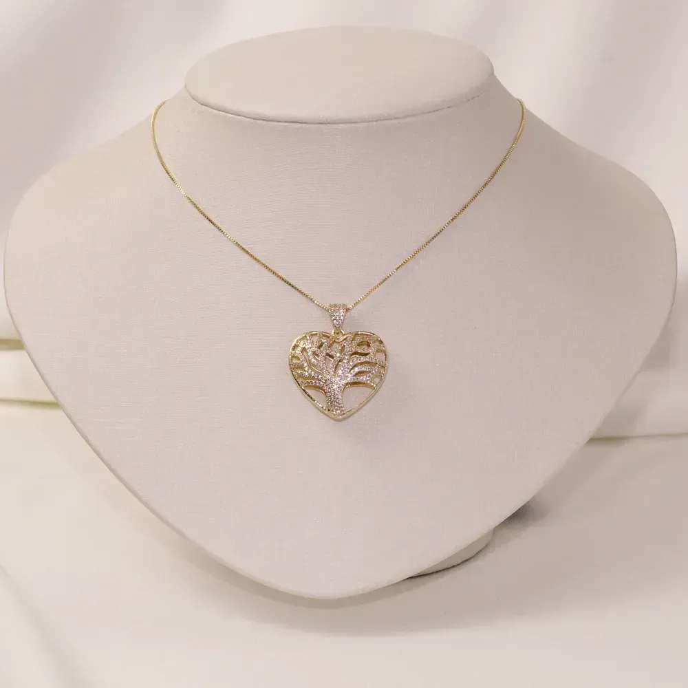 COLAR CORAÇÃO ÁRVORE DA VIDA CREVEJADA COM ZIRCÔNIAS CRISTAIS BANHO OURO 18K