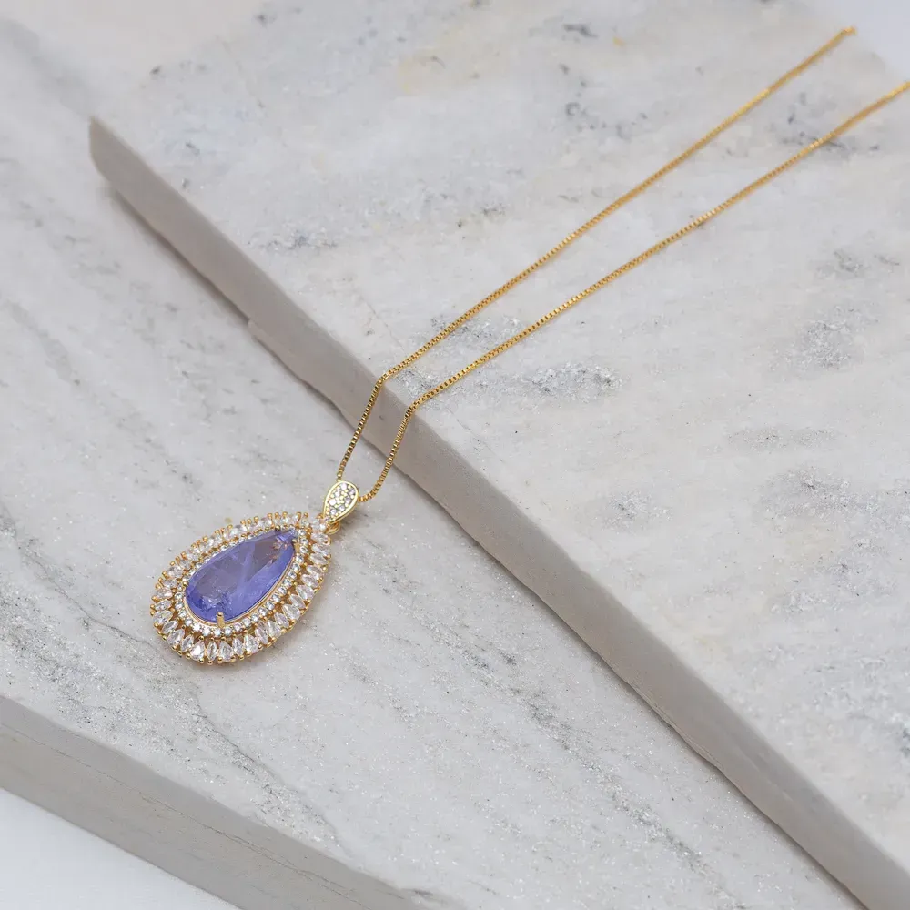 COLAR GOTA COM ZIRCÔNIAS E PEDRA ROXA M BANHO OURO 18K