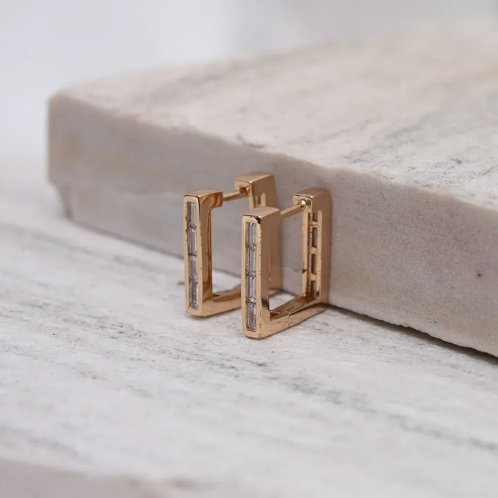 BRINCO ARGOLA QUADRA ZIRCÔNIA G BANHO ROSÉ