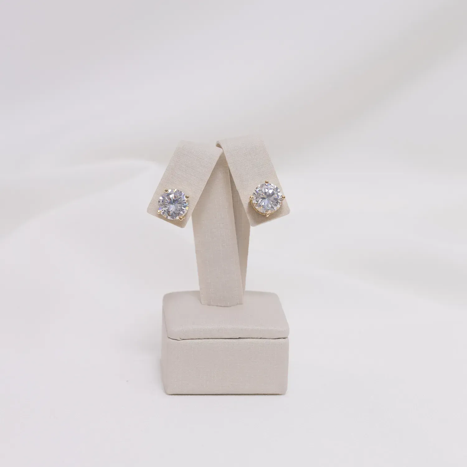 BRINCO PONTO DE LUZ COM PEDRA ZIRCÔNIA CRISTAL BANHO OURO 18K