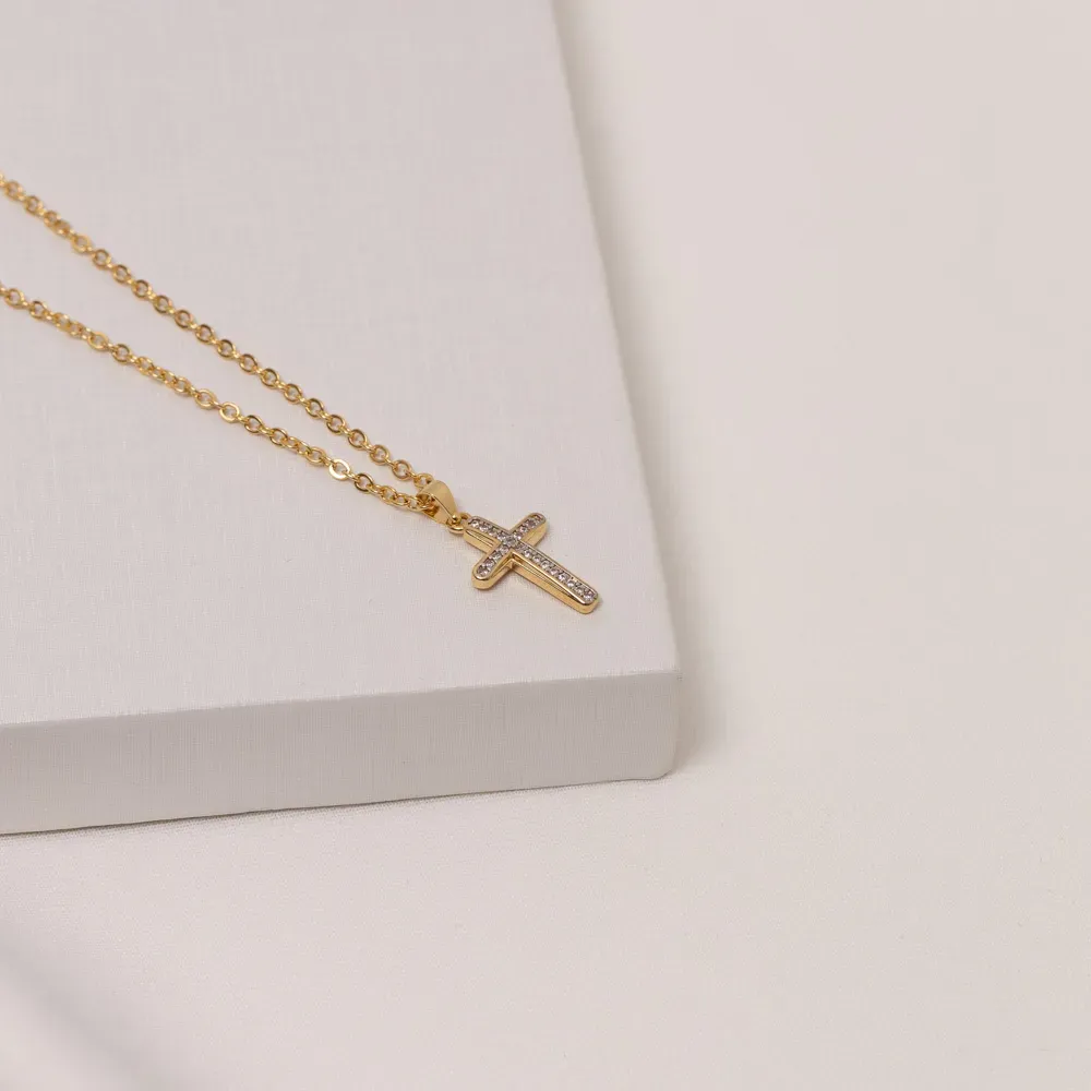 COLAR CRUZ PEQUENA COM CANETA RÓDIO BRANCO BANHO OURO 18K