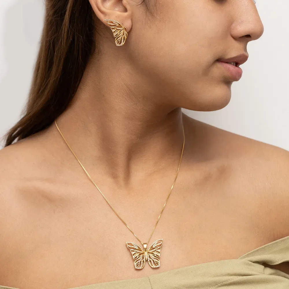 CONJUNTO BORBOLETA CRAVEJADA COM ZIRCÔNIAS CRSTAIS BANHO OURO 18K