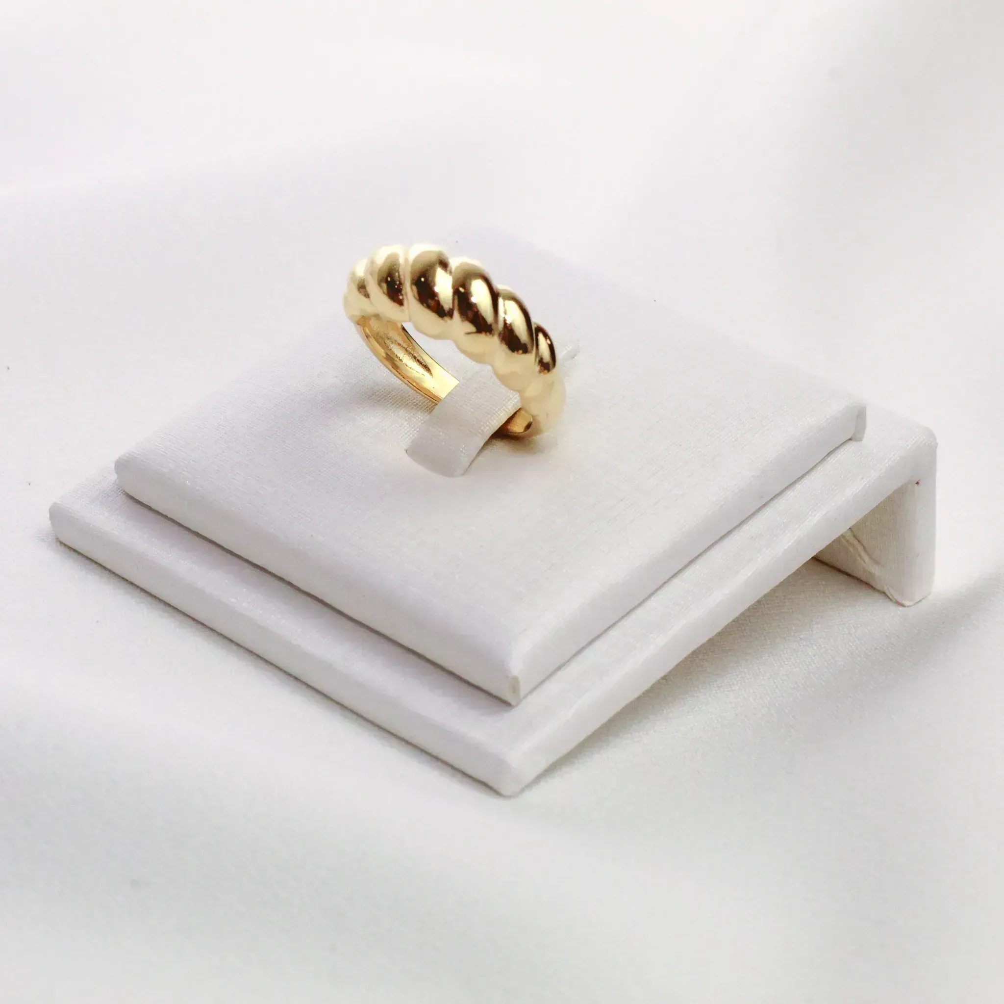 ANEL CARACOL LISO BANHO OURO 18K