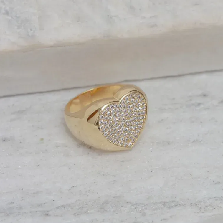 ANEL CORAÇÃO CRAVEJADOS COM ZIRCÔNIAS CRISTAIS BANHO OURO 18K