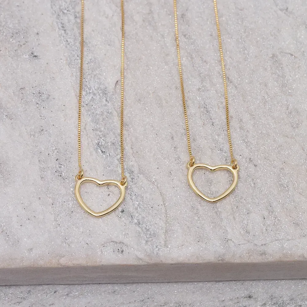COLAR ESCAPULÁRIO CORAÇÕES LISOS BANHO OURO 18K