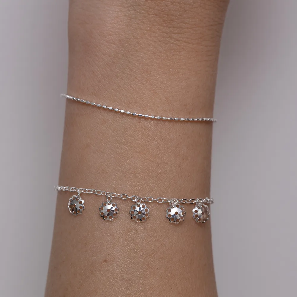 PULSEIRA INFANTIL PINGENTES FLOR BANHO PRATA
