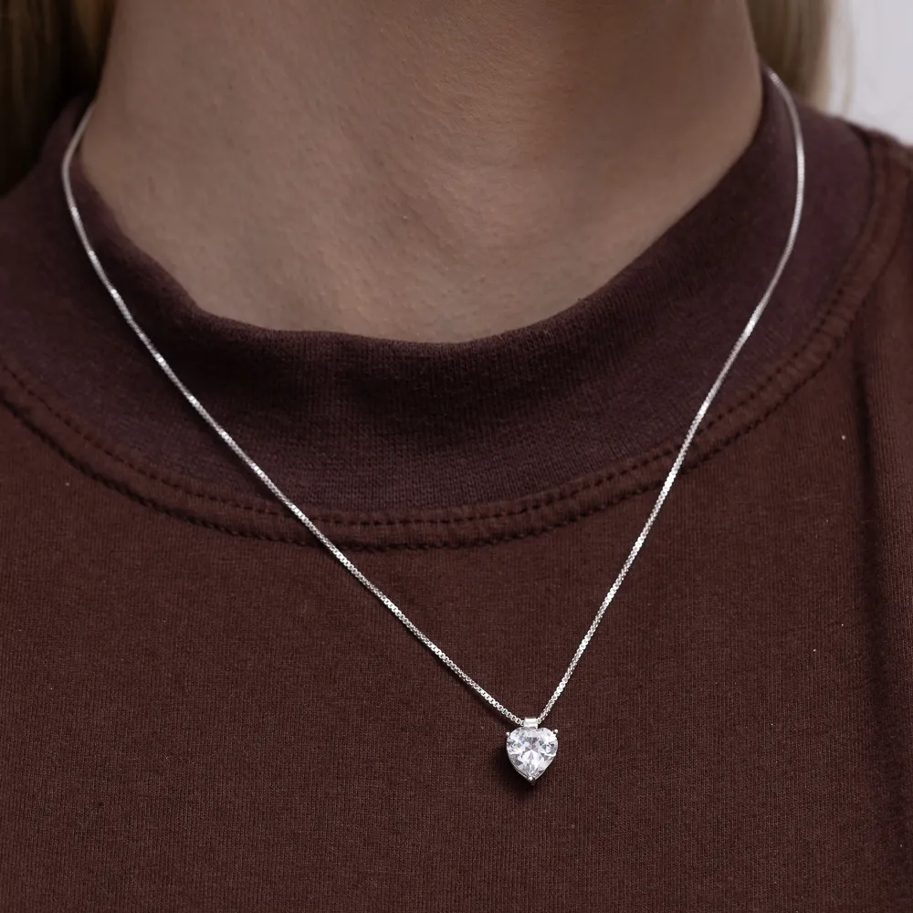 CONJUNTO CORAÇÃO PONTO DE LUZ CRISTAL BANHO PRATA