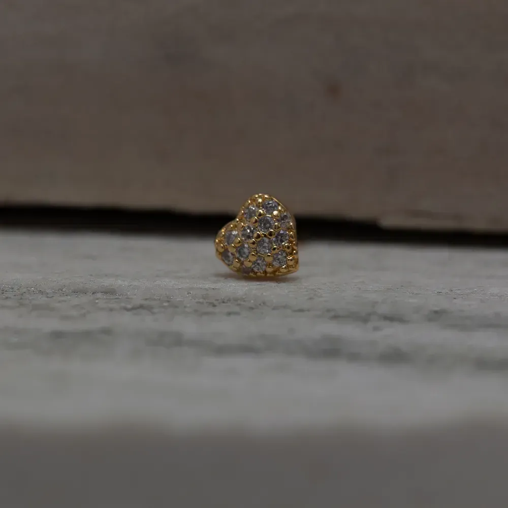 BRINCO CORAÇÃO P CRAVEJADO COM ZIRCÔNIAS BANHO OURO 18K