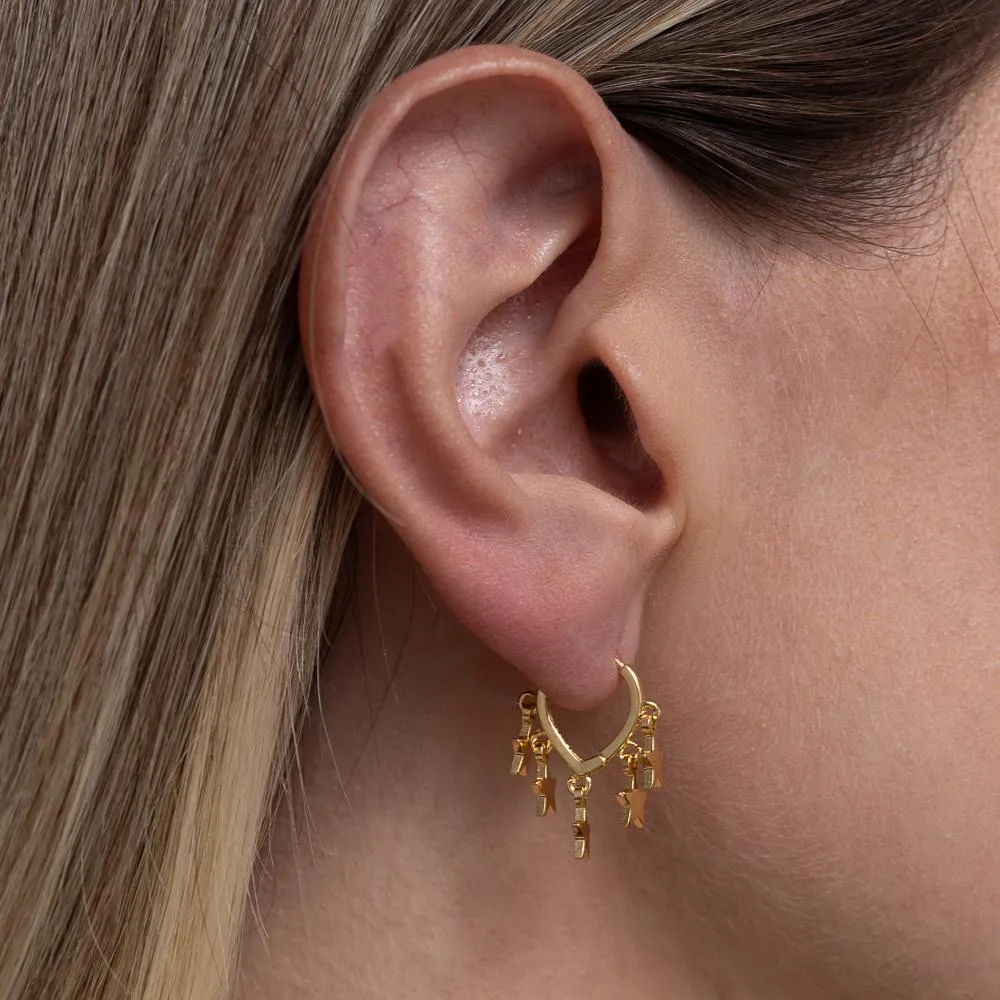 BRINCO ARGOLA COM ESTRELINHAS BANHO OURO 18K