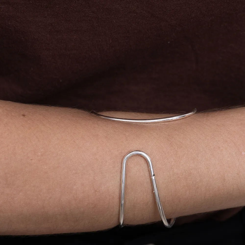 BRACELETE ORGÂNICO VAZADO BANHO PRATA