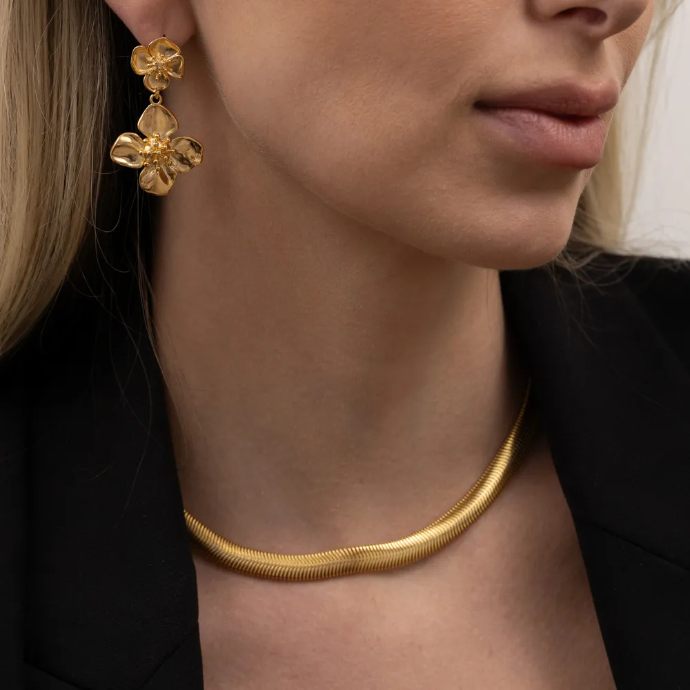 BRINCO FLOR DUPLA BANHO OURO 18K