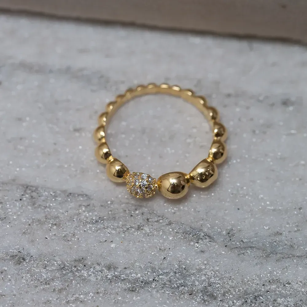 ANEL BOLINHA LISO E CRAVEJADO BANHO OURO 18K