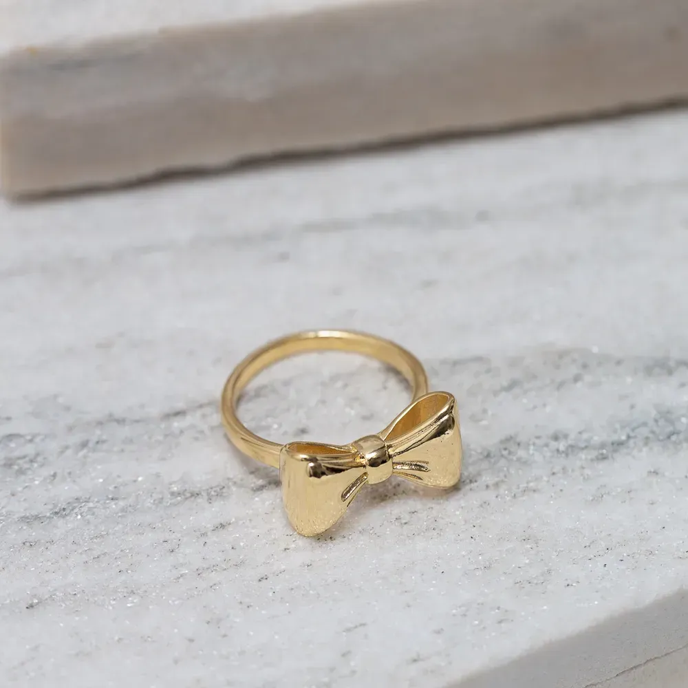 ANEL LAÇO LISO GRANDE BANHO OURO 18K