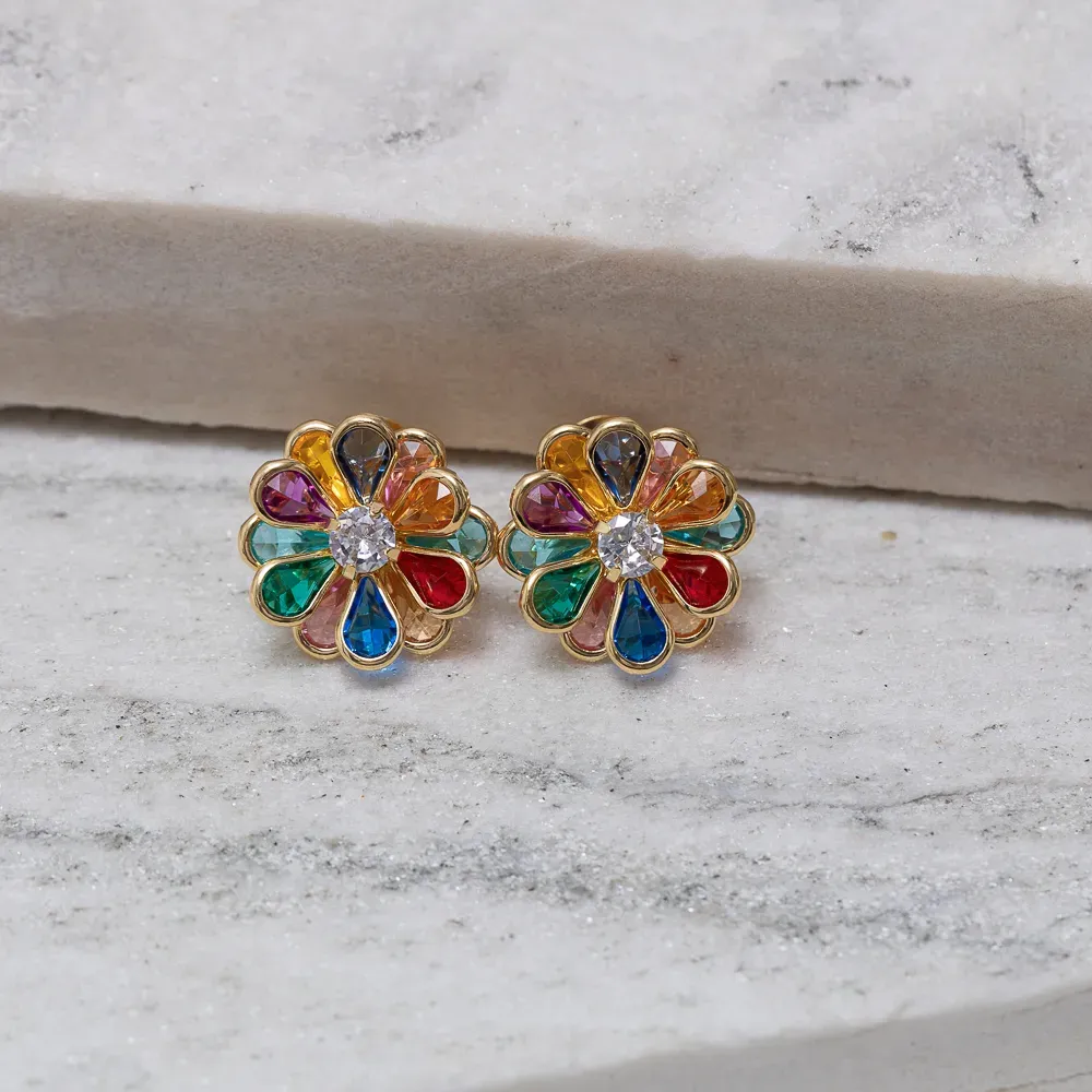 BRINCO FLOR CRISTAIS COLORIDOS BANHO OURO 18K