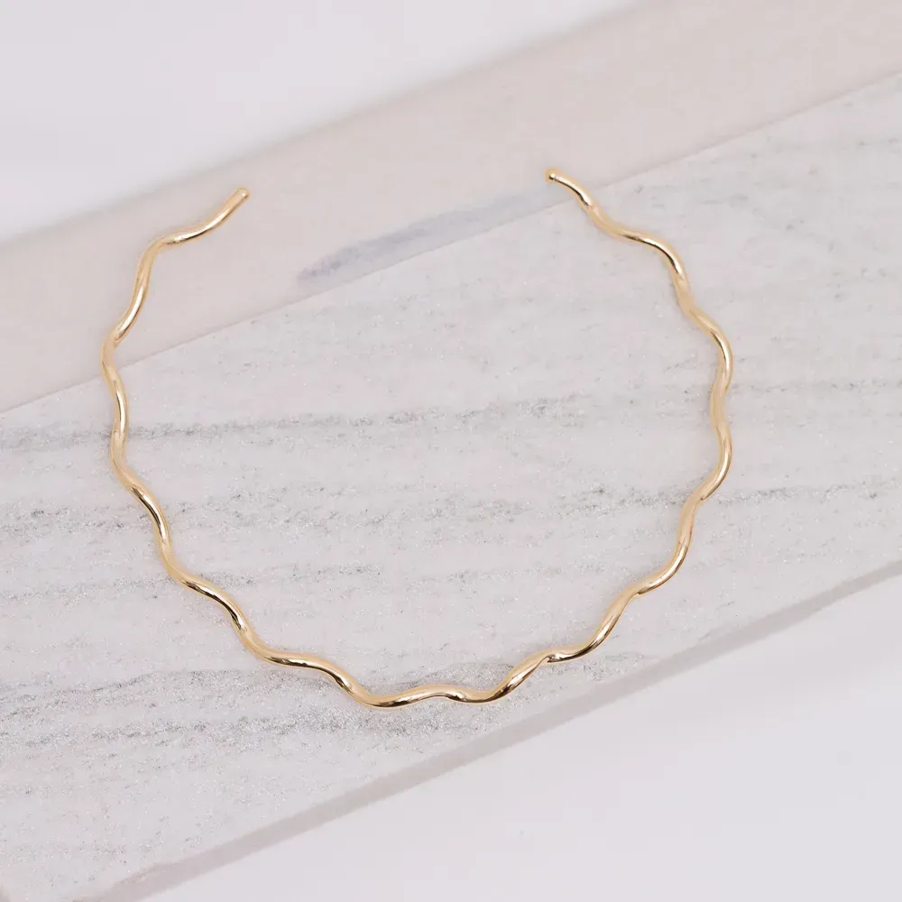 COLAR ARO ONDULADO GROSSO BANHO OURO 18K