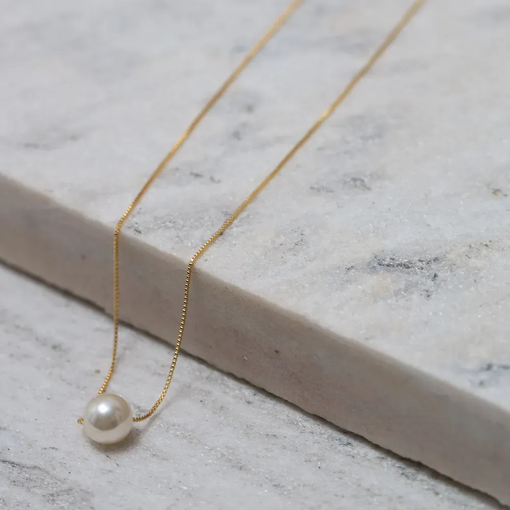 CHOKER VENEZIANA COM PINGENTE DE PÉROLA BANHO OURO 18K