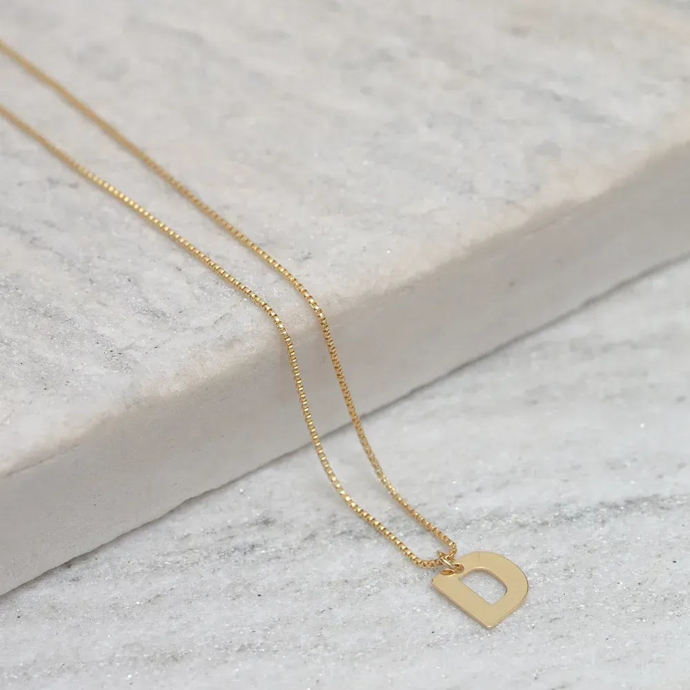 COLAR PINGENTE LETRA D LISA BANHO OURO 18K