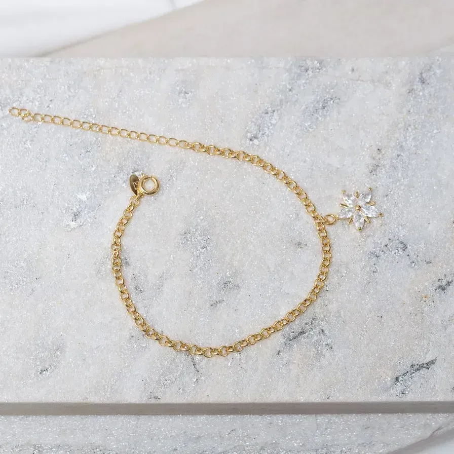 PULSEIRA ELO PORTUGUÊS COM FLOR CRISTAL BANHO OURO 18K