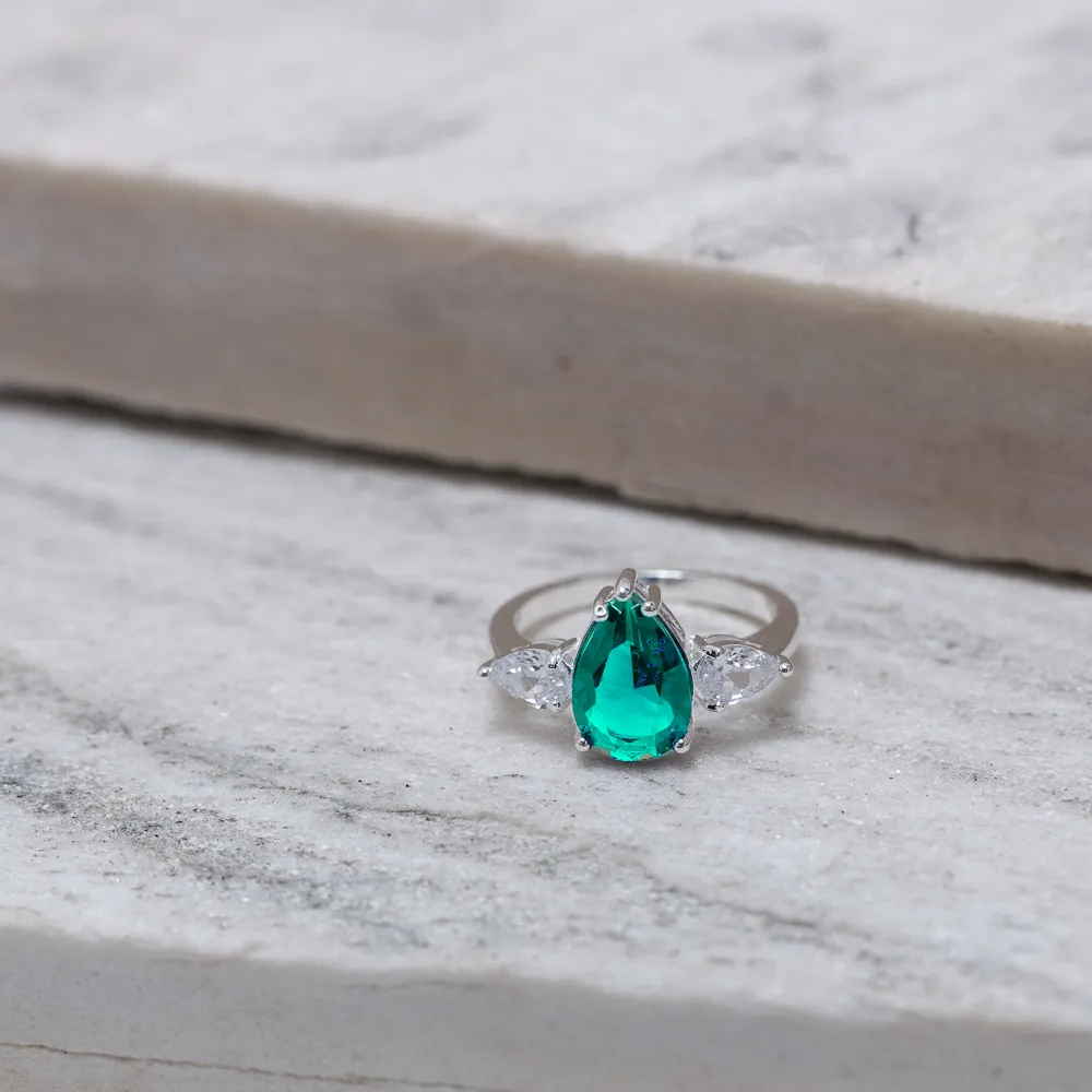 ANEL FORMATURA GOTA COM PEDRA VERDE TIFFANY BANHO PRATA